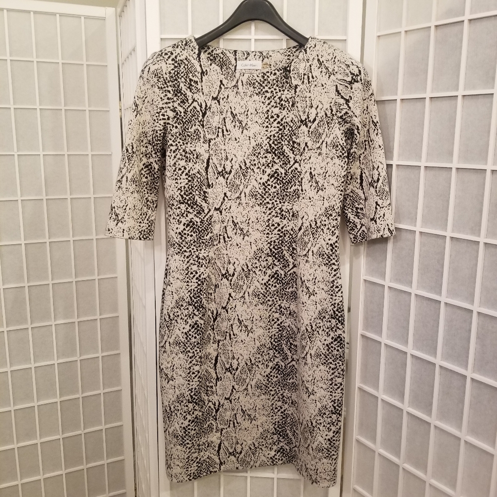 Calvin Klein knit Blk & Cream printed dress, sz 6